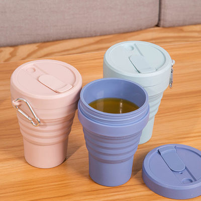 tazza da caffè pieghevole portatile del silicone 16oz con il coperchio e le paglie