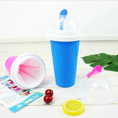 tazza fangosa del creatore del silicone 350ml con il coperchio e la paglia