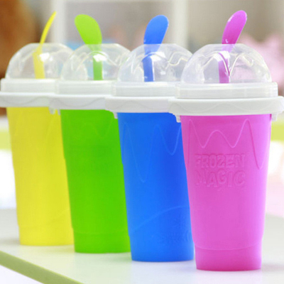 tazza fangosa del creatore del silicone 350ml con il coperchio e la paglia