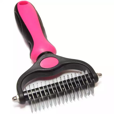 Il pettine di Cat Dog Pet Shedding Dematting Deshedding spazzola lungamente l'acciaio inossidabile della maniglia