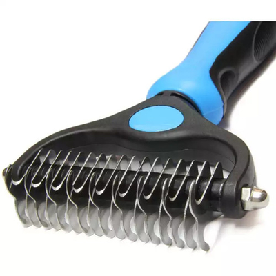 Il pettine di Cat Dog Pet Shedding Dematting Deshedding spazzola lungamente l'acciaio inossidabile della maniglia