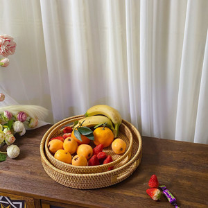 Giro tessuto a mano multifunzionale del rattan che serve Tray Serving Basket con il taglio