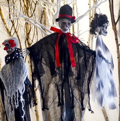 Fantasma d'attaccatura della decorazione di Halloween del panno di festival per gli alberi