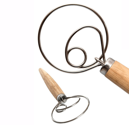 La pasta sbatte con l'anello di acciaio inossidabile &amp; di legno sbatti per lo strumento di cottura del pane