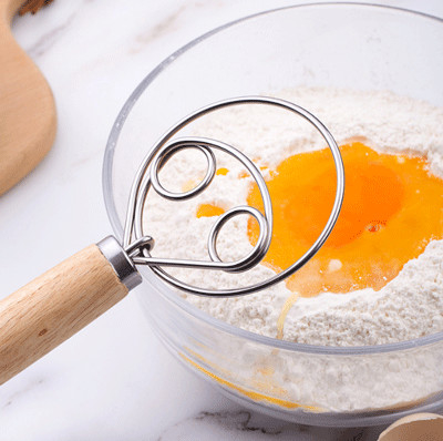 La pasta sbatte con l'anello di acciaio inossidabile &amp; di legno sbatti per lo strumento di cottura del pane
