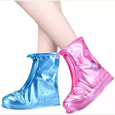 L'elettrodomestico ispessisce la copertura regolabile resistente all'uso antiscorrimento delle scarpe della pioggia del PVC