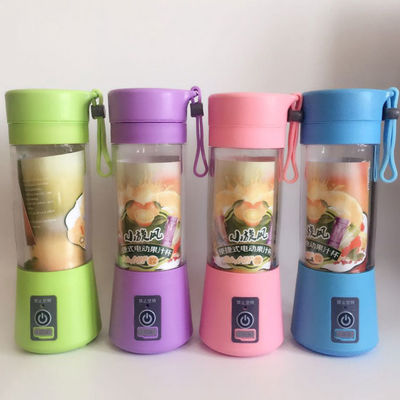 Il miscelatore elettrico di USB Mini Portable Fruit Juice Blender ammassa multifunzionale