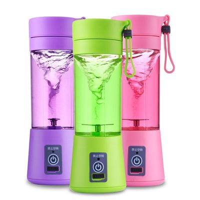 Il miscelatore elettrico di USB Mini Portable Fruit Juice Blender ammassa multifunzionale