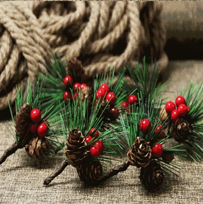 Aghi artificiali del pino della frutta rossa del PVC per Mini Christmas Tree Ornaments