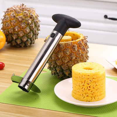 Sbucci l'affettatrice di detorsolamento dello strumento di acciaio inossidabile dell'ananas libero dell'elettrodomestico con la maniglia staccabile