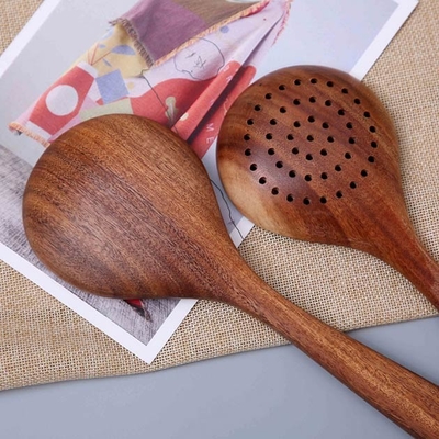 Non attacchi i cucchiai di legno degli utensili di bambù della cucina in serie per la cottura dei 5 pezzi