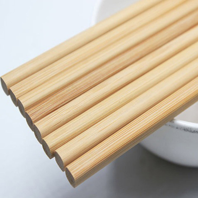 I bastoncini di bambù naturali riutilizzabili ammassano per la cottura del ristorante