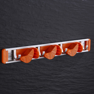 Organizzatore fissato al muro For Pantry di zazzera della scopa della scopa del metallo e dello scaffale di stoccaggio di zazzera