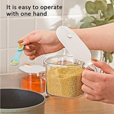 i chiari barattoli di plastica dei contenitori di stoccaggio della spezia di 3pcs 4 Oz ammassano con la copertura ed il cucchiaio