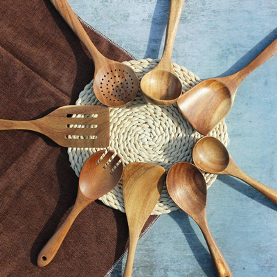 Insieme di legno di cottura antiaderante dei cucchiai degli utensili di bambù della cucina