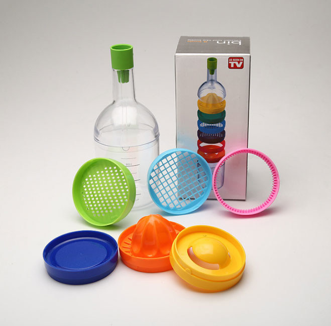 8 multifunzionali in 1 tazza del set di strumenti Juice Bottle Grater Fruit e di verdure della cucina